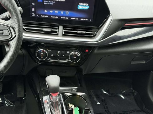 Used 2024 Chevrolet Trax RS w/ Sunroof Package FWD image 21
