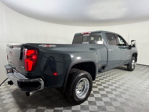 Used 2026 Chevrolet Silverado 3500 LTZ w/ LTZ Plus Package image 5