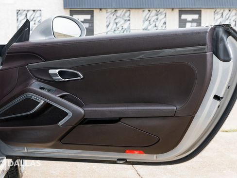 Used 2015 Porsche 911 Turbo S image 34