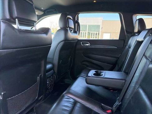 Used 2018 Jeep Grand Cherokee Limited image 39