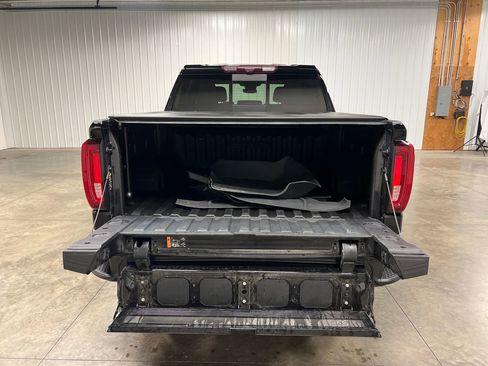 Certified 2024 GMC Sierra 1500 AT4 w/ Technology Package AWD/4WD image 12