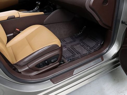 Used 2020 Lexus ES 350 w/ Premium Package image 32