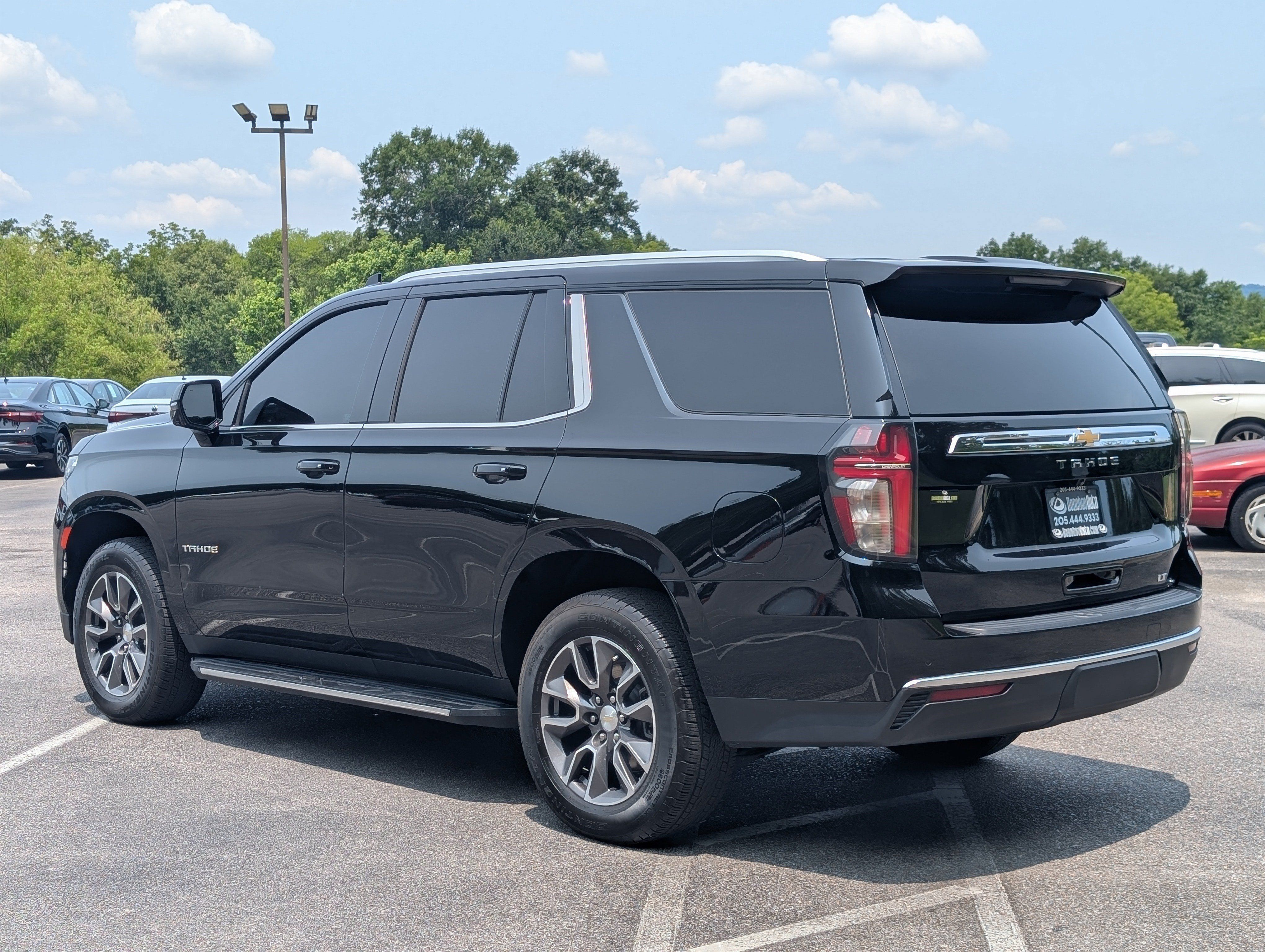 Used 2023 Chevrolet Tahoe LT w/ Luxury Package RWD image 7