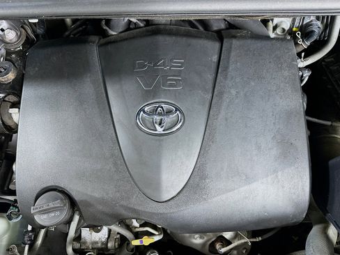 Used 2018 Toyota Sienna LE FWD image 31