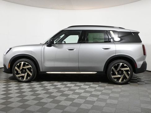 Used 2025 MINI Cooper Countryman S image 2