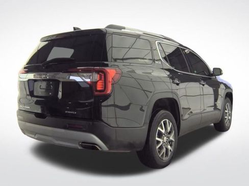 Used 2023 GMC Acadia SLE w/ Driver Convenience Package image 2