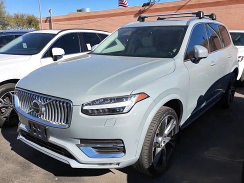 Used 2024 Volvo XC90 B6 Plus AWD/4WD image 3