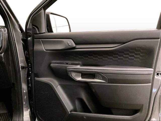 Used 2025 Ford Ranger XLT w/ Black Appearance Package AWD/4WD image 23