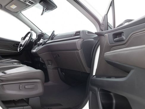 Used 2018 Honda Odyssey Touring image 28