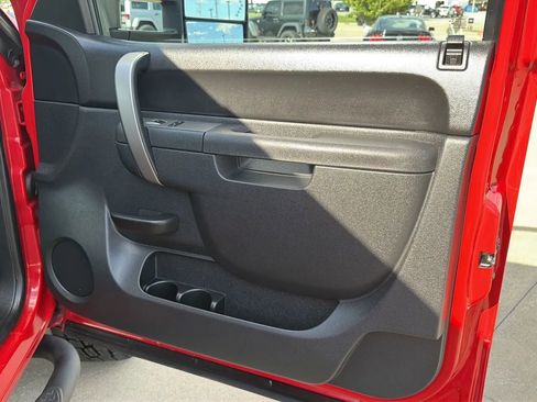Used 2011 Chevrolet Silverado 2500 LT w/ Interior Plus Package AWD/4WD image 95