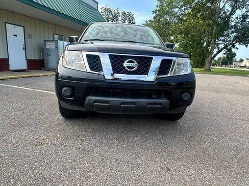 Used 2019 Nissan Frontier SV RWD image 9
