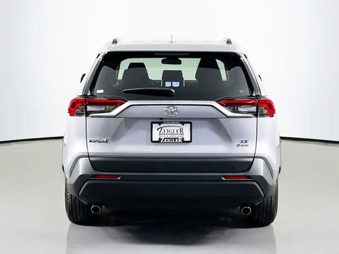Used 2025 Toyota RAV4 LE AWD/4WD image 6