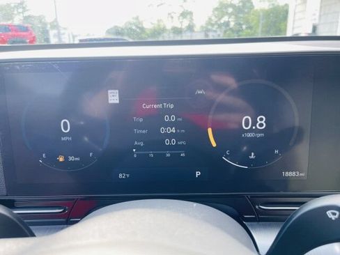 Used 2024 Hyundai Kona Limited AWD/4WD image 24