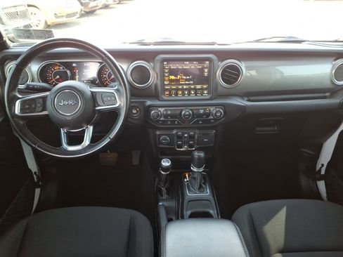 Used 2021 Jeep Wrangler Unlimited Sahara AWD/4WD image 14