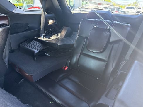 Used 2020 Ford Explorer Platinum w/ Premium Technology Package AWD/4WD image 18