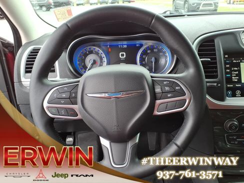 Used 2017 Chrysler 300 Limited w/ 300 Premium Group image 17