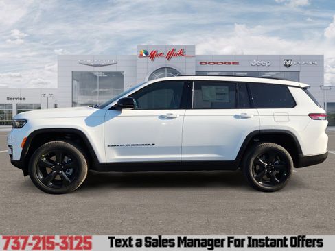 New 2025 Jeep Grand Cherokee L Limited w/ Black Appearance Package AWD/4WD image 2