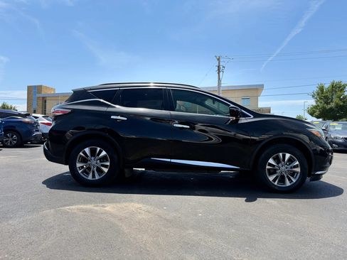 Used 2018 Nissan Murano SV FWD image 3