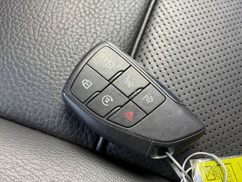 Used 2023 GMC Yukon Denali AWD/4WD image 23