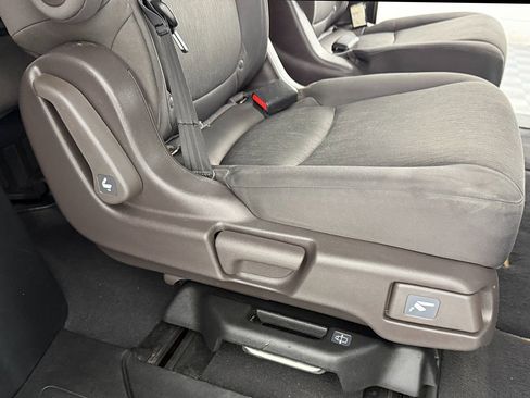 Used 2020 Honda Odyssey EX image 26