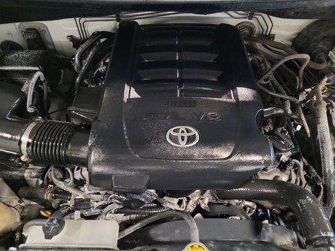 Used 2017 Toyota Tundra SR RWD image 30