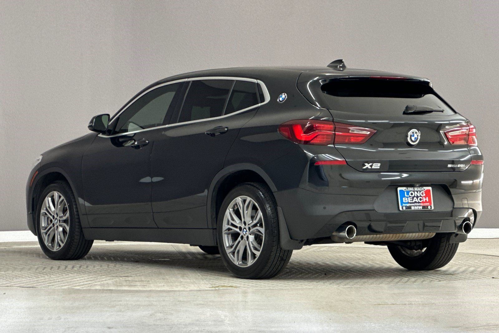 Used 2022 BMW X2 sDrive28i w/ Convenience Package FWD image 3