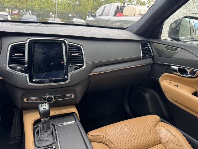 Used 2022 Volvo XC90 T6 Inscription w/ Lounge Package AWD/4WD image 35