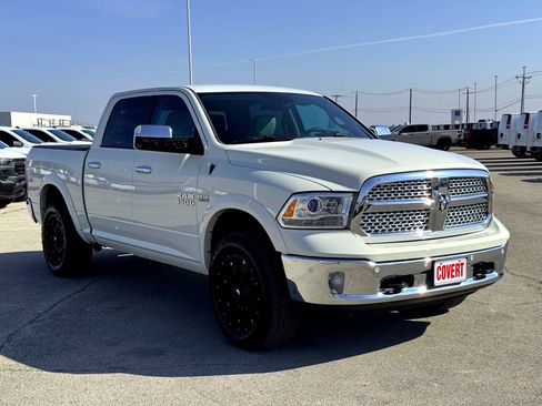 Used 2016 RAM 1500 Laramie w/ Convenience Group image 5