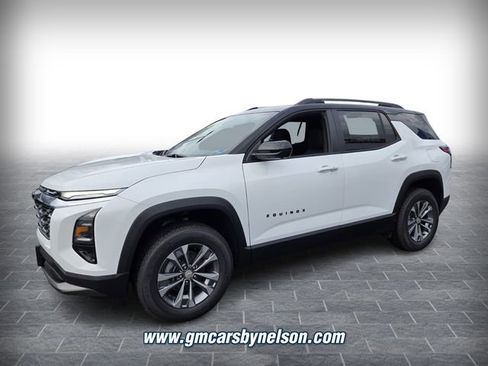 New 2026 Chevrolet Equinox LT w/ Convenience Package II AWD/4WD image 3