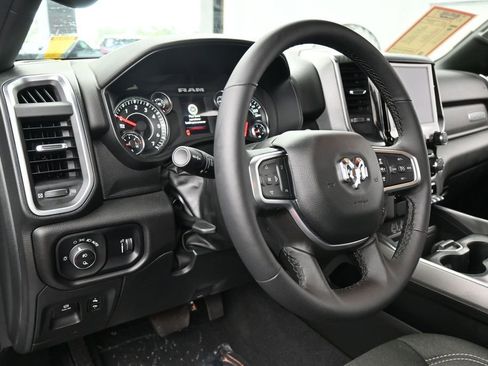 Used 2025 RAM 1500 Big Horn AWD/4WD image 15