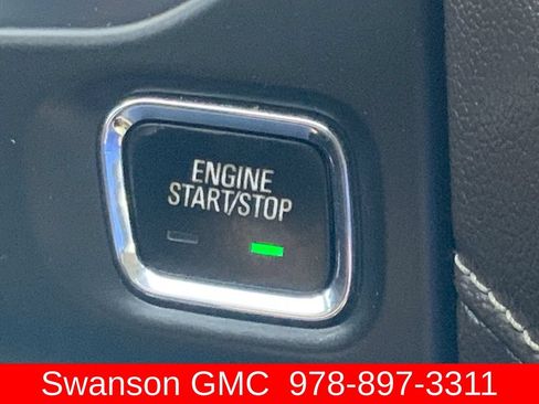 Certified 2019 GMC Acadia Denali w/ Technology Package AWD/4WD image 18