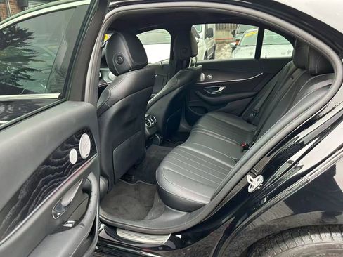 Used 2020 Mercedes-Benz E 350 4MATIC Sedan image 23