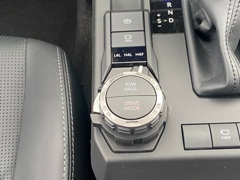 New 2026 Toyota 4Runner Limited AWD/4WD image 21