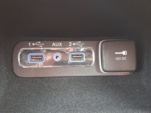Used 2021 Jeep Grand Cherokee Laredo AWD/4WD image 23