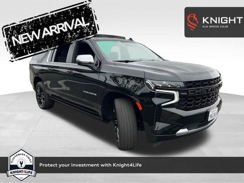 Used 2024 Chevrolet Suburban Premier image 1