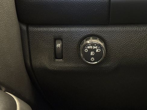 Used 2019 Chevrolet Colorado LT w/ LT Convenience Package RWD image 30