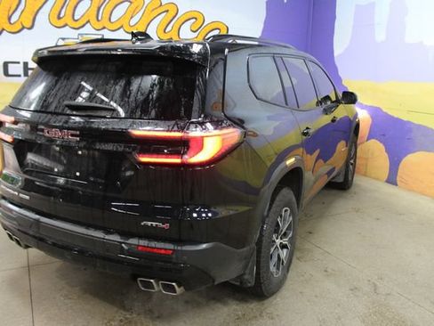 Used 2024 GMC Acadia AT4 w/ Luxury Package AWD/4WD image 8