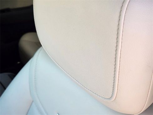 Used 2021 Cadillac XT5 Premium Luxury image 15