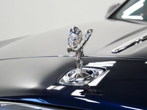 Used 2019 Rolls-Royce Wraith image 41