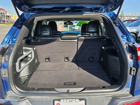 Used 2018 Jeep Cherokee Latitude Plus image 11