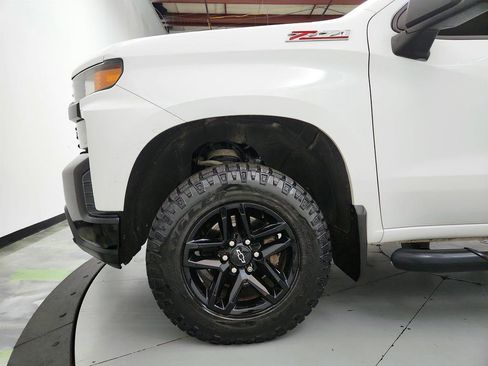 Used 2020 Chevrolet Silverado 1500 Custom Trail Boss w/ Custom Convenience Package AWD/4WD image 25