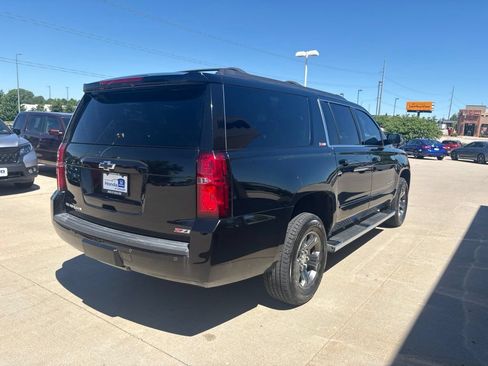 Used 2015 Chevrolet Suburban LT AWD/4WD image 5