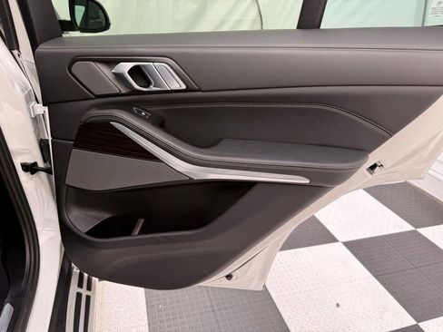 Used 2024 BMW X5 xDrive40i w/ Premium Package image 27