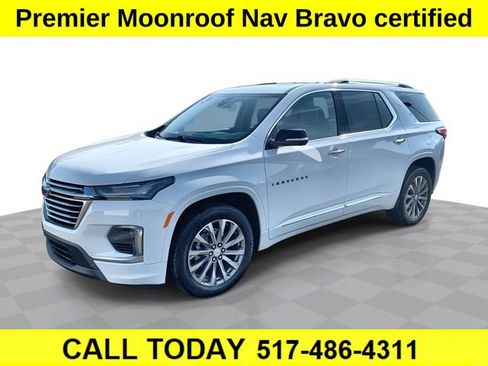 Used 2023 Chevrolet Traverse Premier FWD image 1