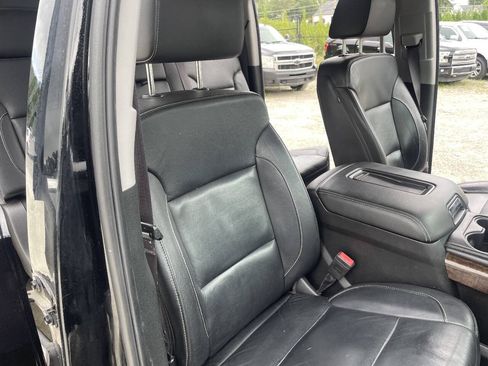 Used 2017 Chevrolet Suburban LT AWD/4WD image 30