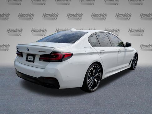 Used 2022 BMW M550i xDrive w/ Dynamic Handling Package image 7