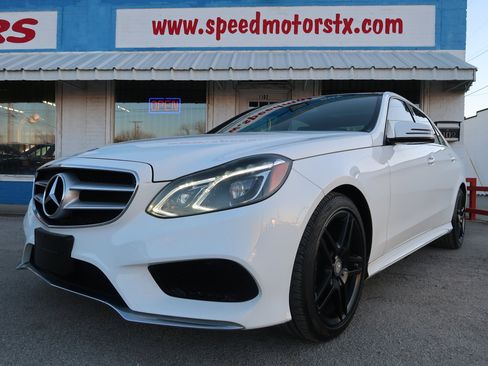 Used 2015 Mercedes-Benz E 400 4MATIC Sedan image 5