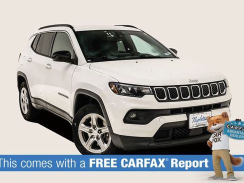 Used 2023 Jeep Compass Latitude image 2
