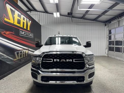 Used 2024 RAM 3500 SLT w/ Quick Order Package 2YG SLT AWD/4WD image 17