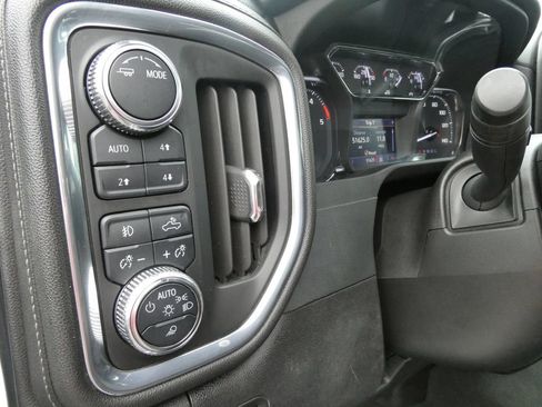 Certified 2023 GMC Sierra 3500 SLT w/ Gooseneck/5TH Wheel Package AWD/4WD image 28